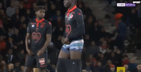 携手梅西？记者：迈阿密国际已在为莱万多夫斯基寻找住处（或联手梅西？记者称迈阿密国际已为莱万多夫斯基物色住所）