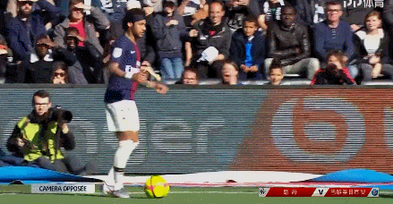 每体：巴萨只想免签塞内西，无意支付转会费将其引进（每体：巴萨倾向自由身签下塞内西，不考虑支付转会费）