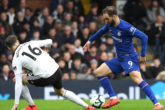 半场：尤文1-0紫百合，科斯蒂奇世界波，DV9造点被取消+失单刀