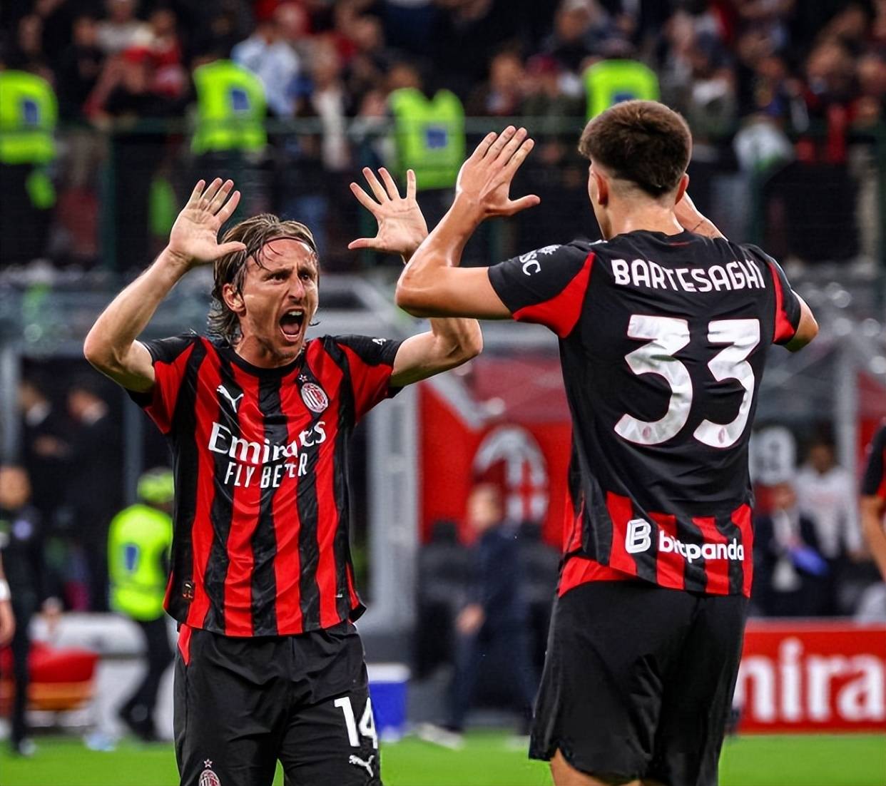 太阳队记：狄龙与裁判对峙使用不当言语，罚款35000美元