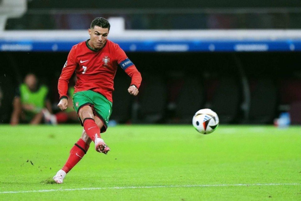 杜兰特关键三分，锁定比赛胜利