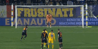 NBA交易市场最新动态：火箭完成签约,