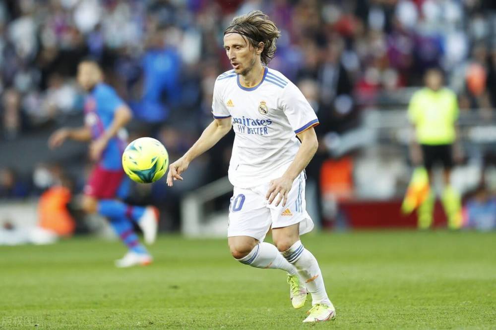 FOG与NFL达成多年合作，标志性宽松剪裁引关注